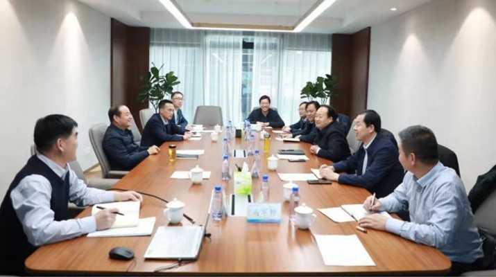 酒泉市肅州區(qū)委副書記、區(qū)長王永宏一行到訪集團公司